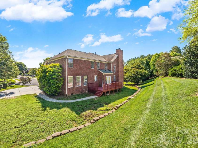8408 Denholme Drive, Waxhaw, NC 28173.  MLS# CAR4394733, YatesRealty ID 31713. 