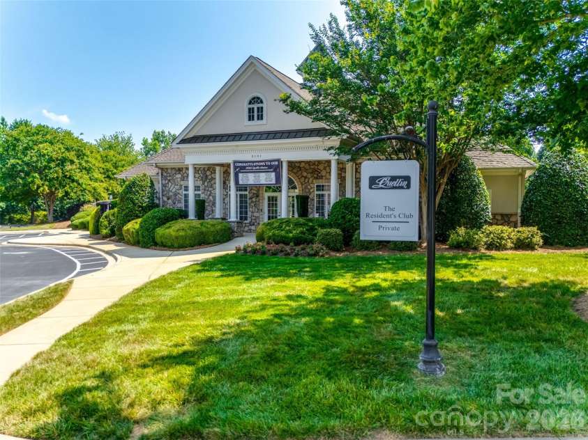 8408 Denholme Drive, Waxhaw, NC 28173.  MLS# CAR4394733, YatesRealty ID 31713. 