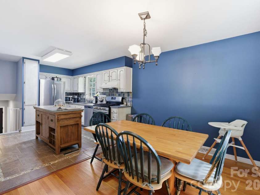 7419 Meadowdale Lane, Charlotte, NC 28212.  MLS# CAR4388921, YatesRealty ID 31714. 
