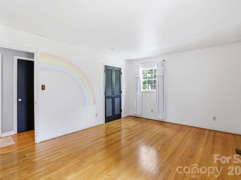 7419 Meadowdale Lane, Charlotte, NC 28212.  MLS# CAR4388921, YatesRealty ID 31714. 