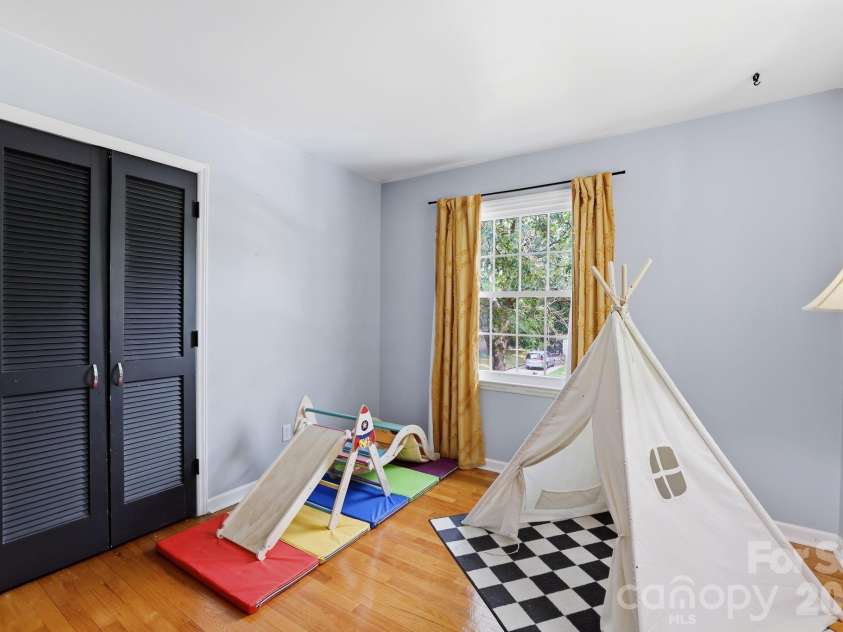 7419 Meadowdale Lane, Charlotte, NC 28212.  MLS# CAR4388921, YatesRealty ID 31714. 