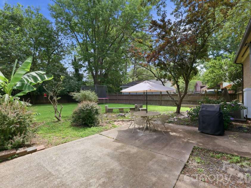 7419 Meadowdale Lane, Charlotte, NC 28212.  MLS# CAR4388921, YatesRealty ID 31714. 