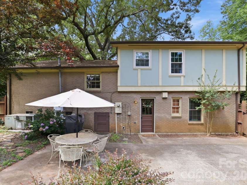 7419 Meadowdale Lane, Charlotte, NC 28212.  MLS# CAR4388921, YatesRealty ID 31714. 