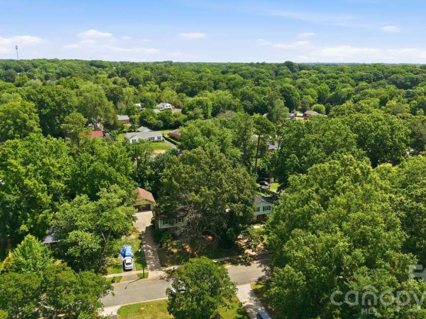7419 Meadowdale Lane, Charlotte, NC 28212.  MLS# CAR4388921, YatesRealty ID 31714. 