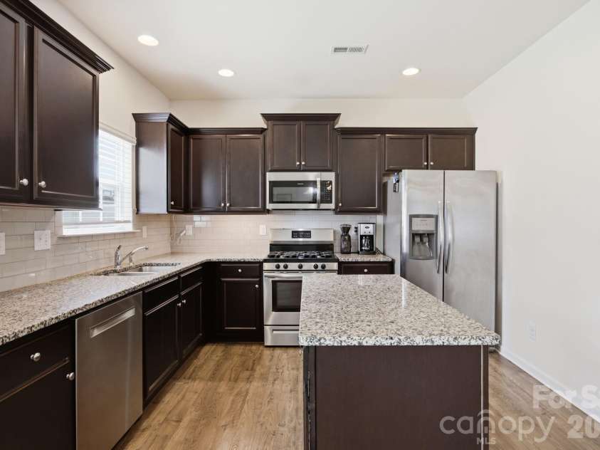 145 Cromwell Drive, Mooresville, NC 28115.  MLS# CAR4393677, YatesRealty ID 31715. 