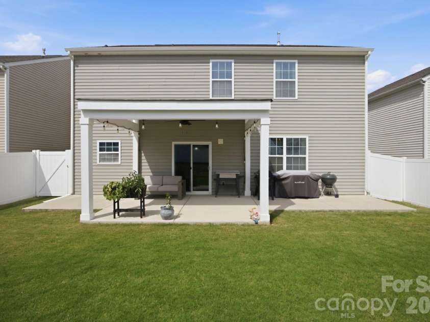 145 Cromwell Drive, Mooresville, NC 28115.  MLS# CAR4393677, YatesRealty ID 31715. 