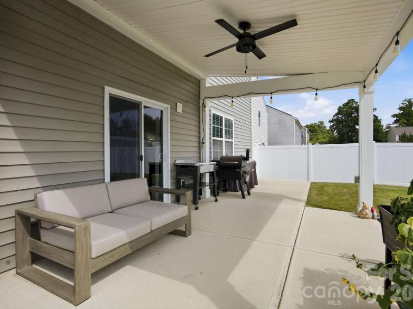 145 Cromwell Drive, Mooresville, NC 28115.  MLS# CAR4393677, YatesRealty ID 31715. 