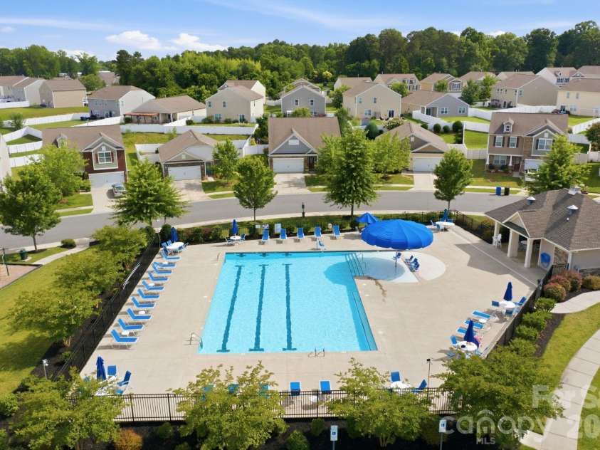 145 Cromwell Drive, Mooresville, NC 28115.  MLS# CAR4393677, YatesRealty ID 31715. 