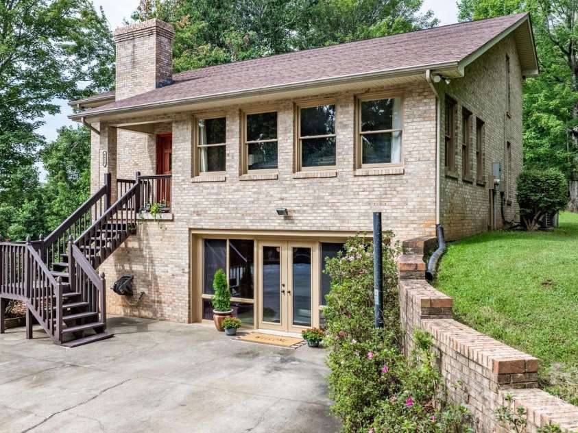 4415 Laurel Ridge Drive, Lenoir, NC 28645.  MLS# CAR4290774, YatesRealty ID 31717. 