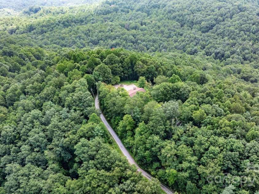 4415 Laurel Ridge Drive, Lenoir, NC 28645.  MLS# CAR4290774, YatesRealty ID 31717. 