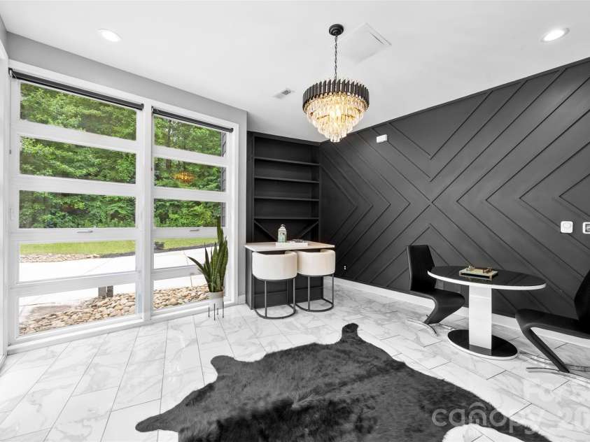 7117 Sugar Creek Road, Charlotte, NC 28269.  MLS# CAR4394775, YatesRealty ID 31717. 
