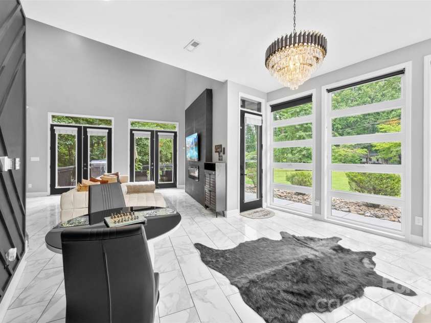 7117 Sugar Creek Road, Charlotte, NC 28269.  MLS# CAR4394775, YatesRealty ID 31717. 