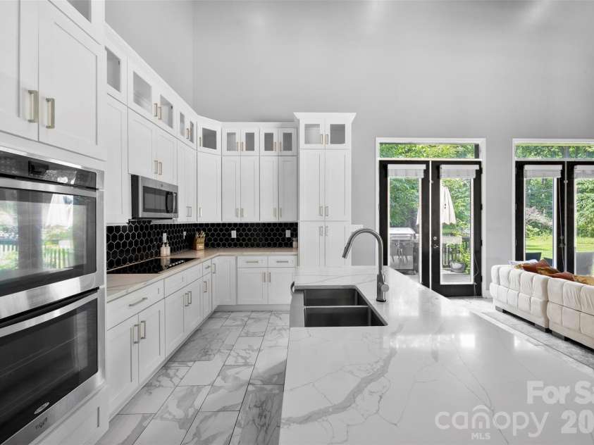 7117 Sugar Creek Road, Charlotte, NC 28269.  MLS# CAR4394775, YatesRealty ID 31717. 
