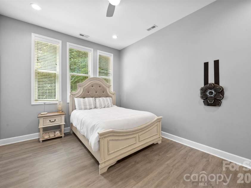 7117 Sugar Creek Road, Charlotte, NC 28269.  MLS# CAR4394775, YatesRealty ID 31717. 