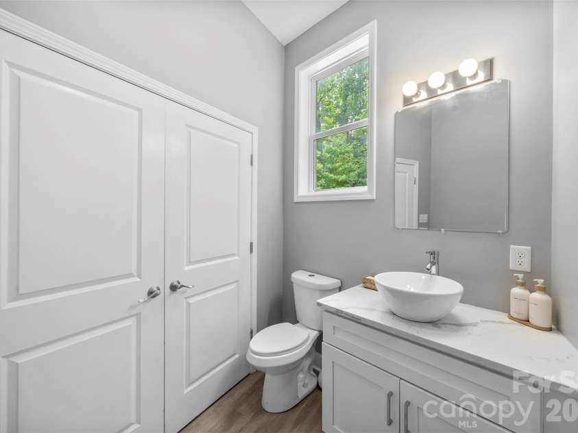 7117 Sugar Creek Road, Charlotte, NC 28269.  MLS# CAR4394775, YatesRealty ID 31717. 