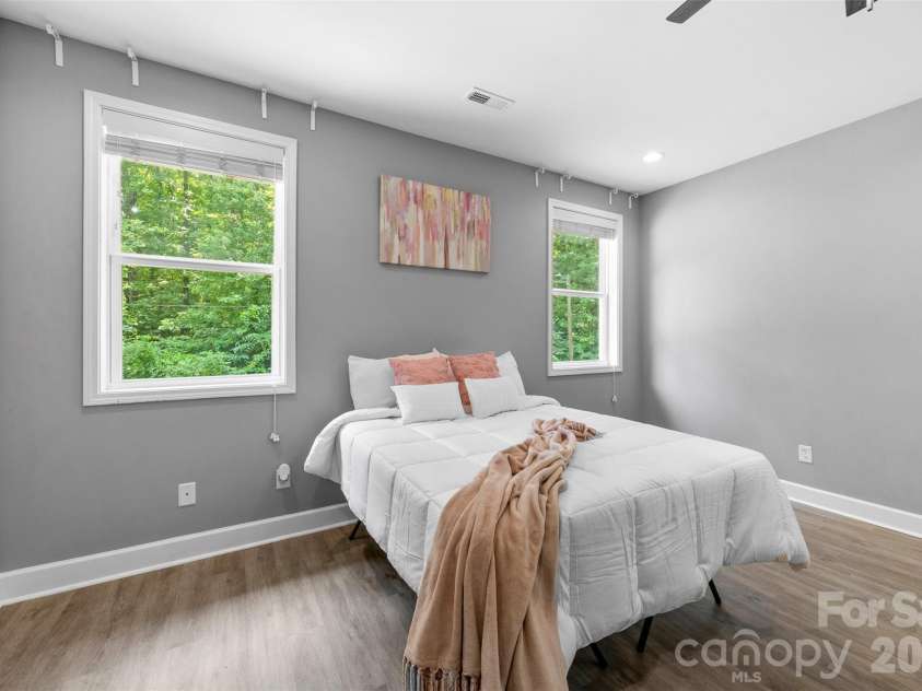 7117 Sugar Creek Road, Charlotte, NC 28269.  MLS# CAR4394775, YatesRealty ID 31717. 