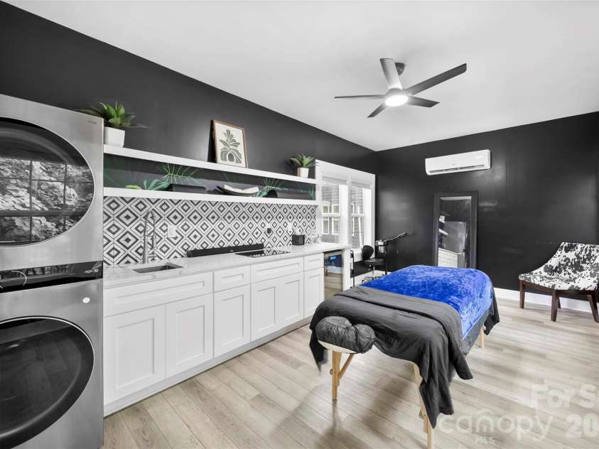 7117 Sugar Creek Road, Charlotte, NC 28269.  MLS# CAR4394775, YatesRealty ID 31717. 