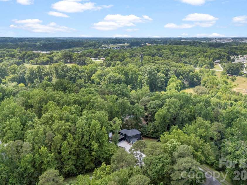 7117 Sugar Creek Road, Charlotte, NC 28269.  MLS# CAR4394775, YatesRealty ID 31717. 