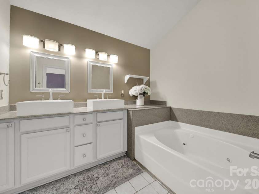 3936 Caliper Place, Fort Mill, SC 29708.  MLS# CAR4394936, YatesRealty ID 31718. 