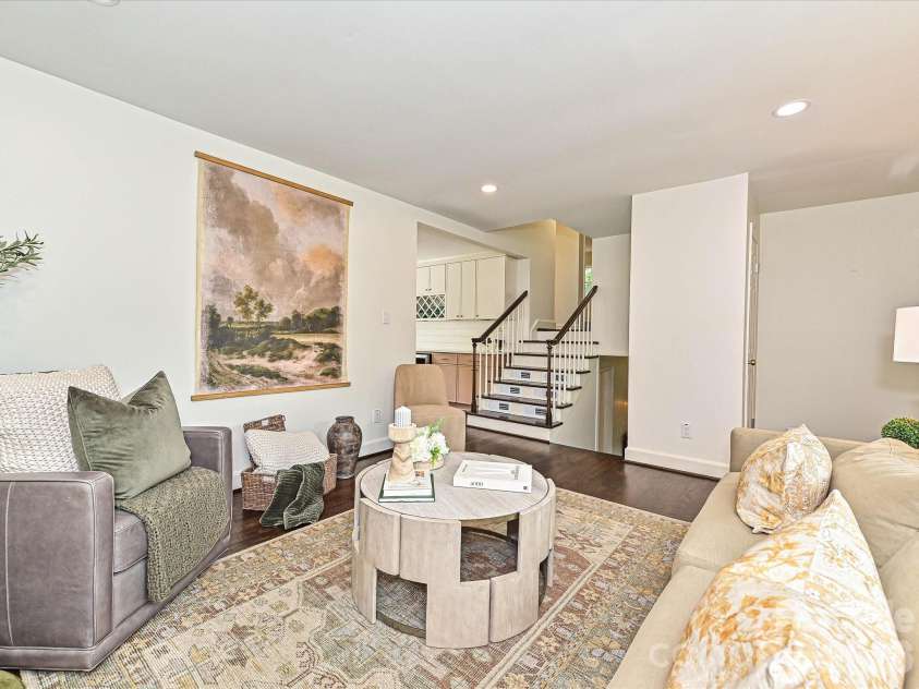 6654 Brookcrest Drive, Charlotte, NC 28210.  MLS# CAR4395296, YatesRealty ID 31719. 