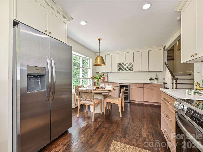 6654 Brookcrest Drive, Charlotte, NC 28210.  MLS# CAR4395296, YatesRealty ID 31719. 