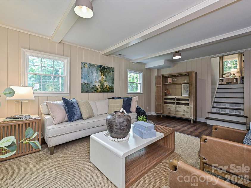 6654 Brookcrest Drive, Charlotte, NC 28210.  MLS# CAR4395296, YatesRealty ID 31719. 