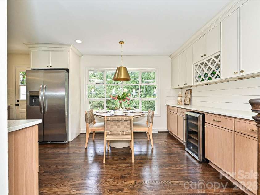 6654 Brookcrest Drive, Charlotte, NC 28210.  MLS# CAR4395296, YatesRealty ID 31719. Dining area in kitchen