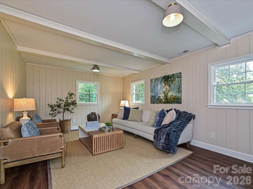 6654 Brookcrest Drive, Charlotte, NC 28210.  MLS# CAR4395296, YatesRealty ID 31719. Large den