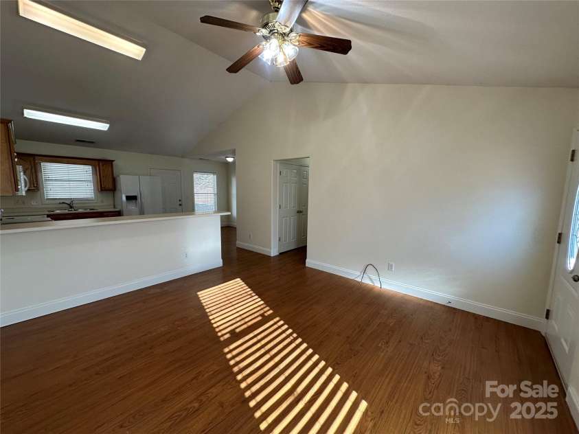 7 Spruce Shade Court, Asheville, NC 28803.  MLS# CAR4211825, YatesRealty ID 3172. 