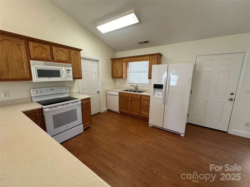 7 Spruce Shade Court, Asheville, NC 28803.  MLS# CAR4211825, YatesRealty ID 3172. 