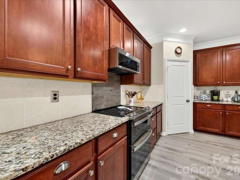 448 Anvil Draw Place, Rock Hill, SC 29730.  MLS# CAR4393697, YatesRealty ID 31720. 