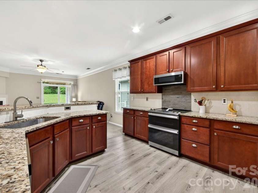 448 Anvil Draw Place, Rock Hill, SC 29730.  MLS# CAR4393697, YatesRealty ID 31720. 