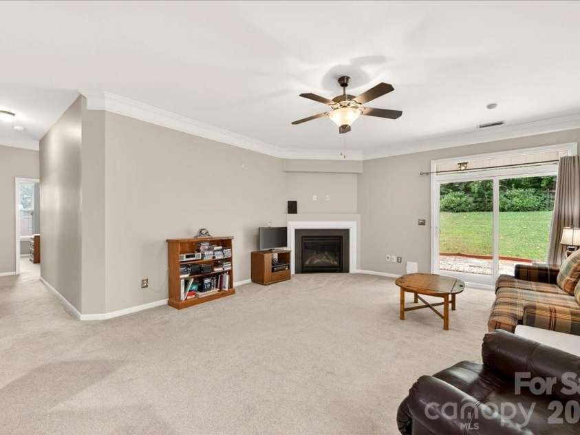 448 Anvil Draw Place, Rock Hill, SC 29730.  MLS# CAR4393697, YatesRealty ID 31720. 
