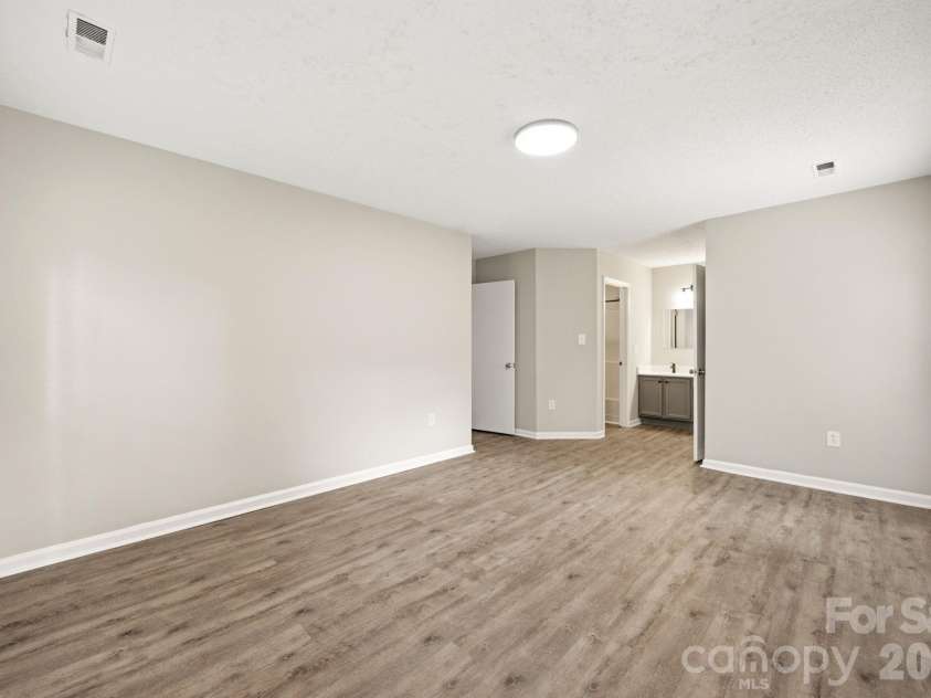 5317 Caradon Drive, Charlotte, NC 28227.  MLS# CAR4395080, YatesRealty ID 31721. 