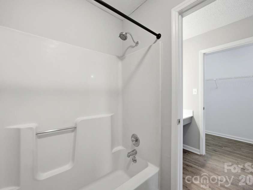 5317 Caradon Drive, Charlotte, NC 28227.  MLS# CAR4395080, YatesRealty ID 31721. 