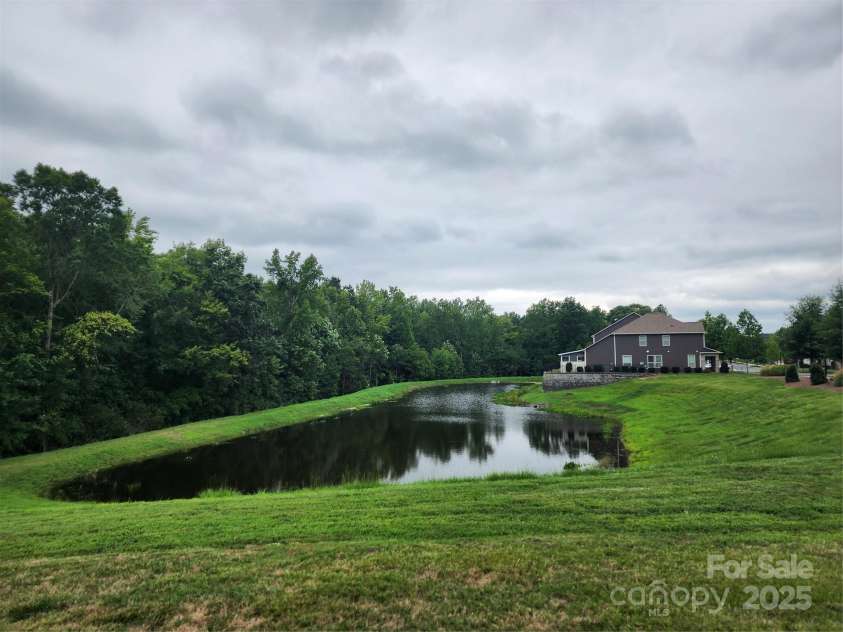 9341 Glenburn Lane, Charlotte, NC 28278.  MLS# CAR4291350, YatesRealty ID 31721. 