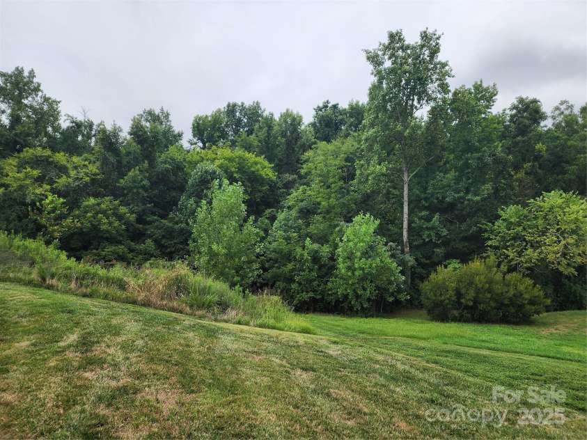9341 Glenburn Lane, Charlotte, NC 28278.  MLS# CAR4291350, YatesRealty ID 31721. 