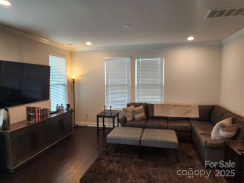 9341 Glenburn Lane, Charlotte, NC 28278.  MLS# CAR4291350, YatesRealty ID 31721. 