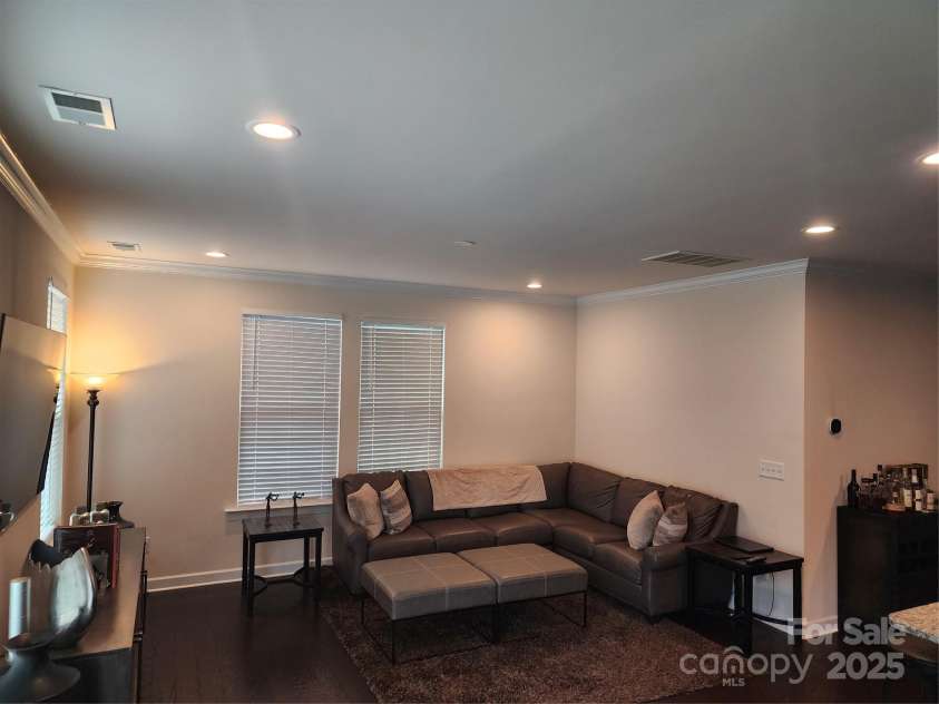 9341 Glenburn Lane, Charlotte, NC 28278.  MLS# CAR4291350, YatesRealty ID 31721. 