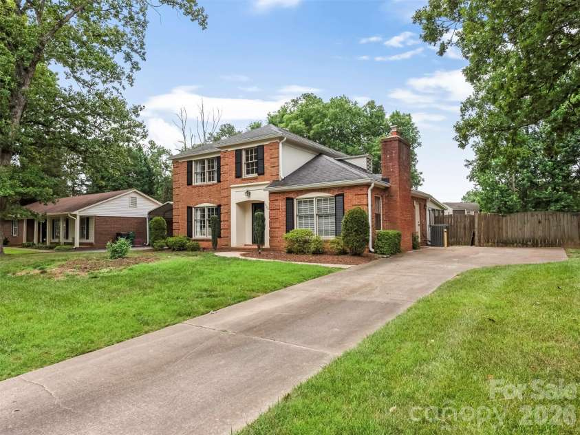 1429 Mcilroy Road, Charlotte, NC 28212.  MLS# CAR4394489, YatesRealty ID 31722. 