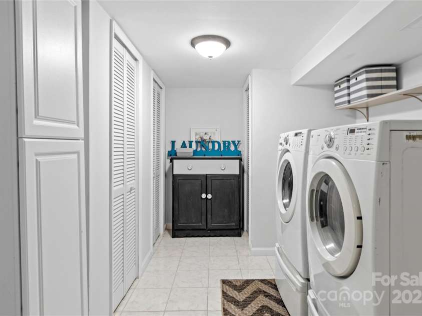 3890 Whitehaven Road, Winston Salem, NC 27106.  MLS# CAR4288620, YatesRealty ID 31722. 