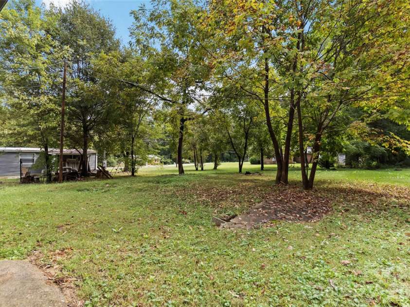 106 Robinson Avenue, Mount Holly, NC 28120.  MLS# CAR4390828, YatesRealty ID 31723. 