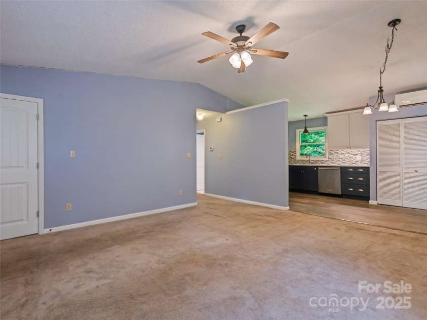 17 Forest Drive, Maggie Valley, NC 28751.  MLS# CAR4290905, YatesRealty ID 31723. 