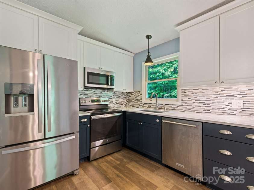 17 Forest Drive, Maggie Valley, NC 28751.  MLS# CAR4290905, YatesRealty ID 31723. 