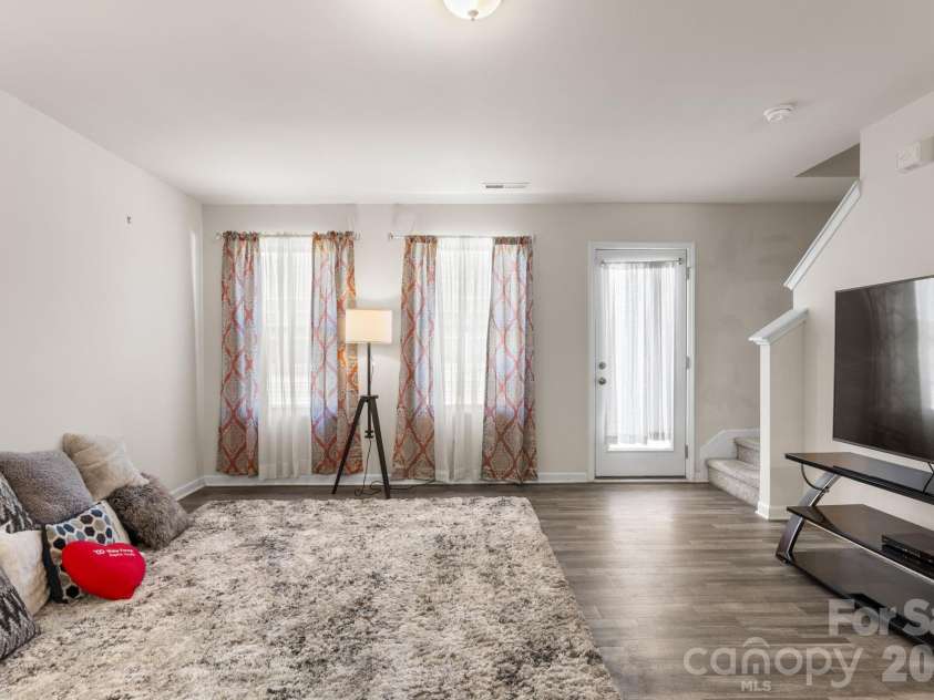 1455 Cypress Loop, Newton, NC 28658.  MLS# CAR4391323, YatesRealty ID 31724. Great Room