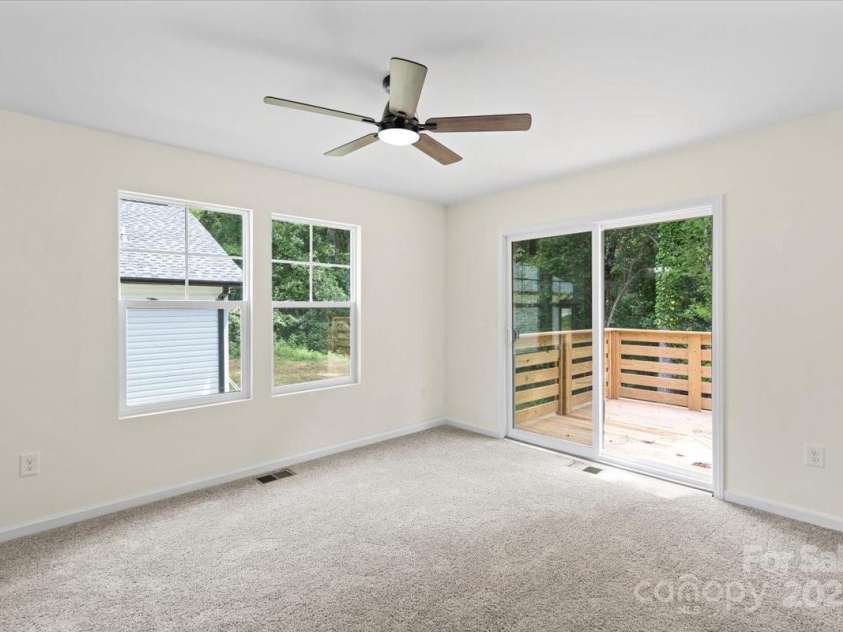 40 Magnolia Street, York, SC 29745.  MLS# CAR4291281, YatesRealty ID 31724. Owner's Suite