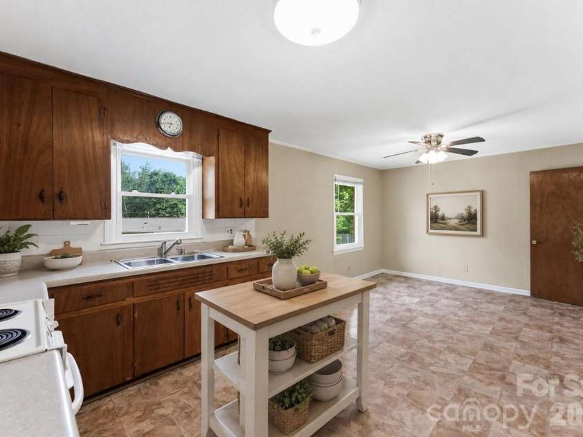 609 Temple Street, Kings Mountain, NC 28086.  MLS# CAR4391170, YatesRealty ID 31725. Virtually staged