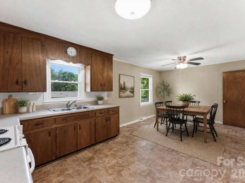 609 Temple Street, Kings Mountain, NC 28086.  MLS# CAR4391170, YatesRealty ID 31725. Virtually Staged