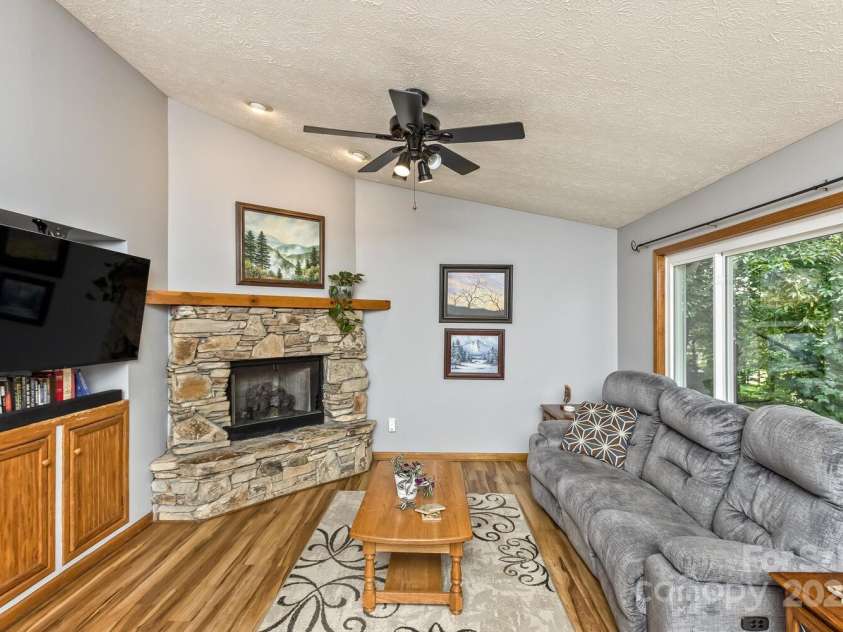 200 Waterford Drive, Mills River, NC 28759.  MLS# CAR4290046, YatesRealty ID 31726. 