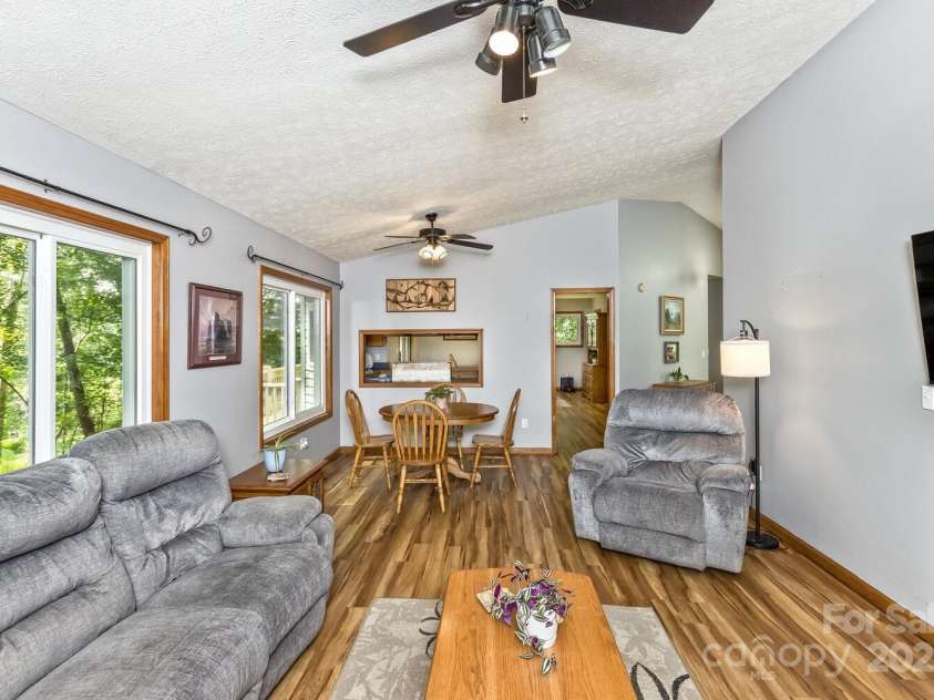 200 Waterford Drive, Mills River, NC 28759.  MLS# CAR4290046, YatesRealty ID 31726. 